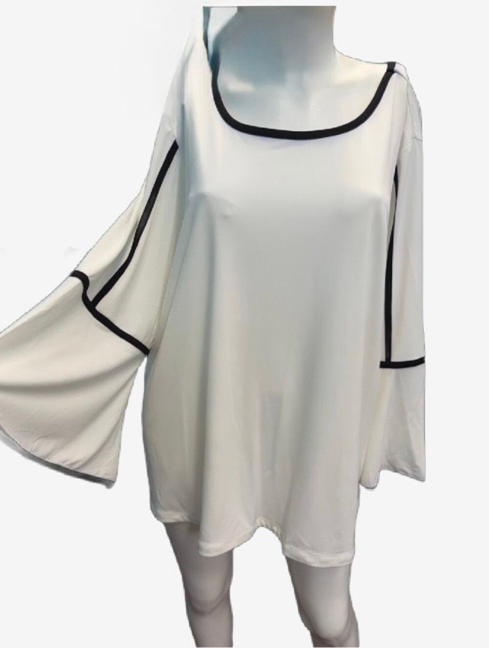 Grace White Bell Sleeve Top Women’s Size 2X NEW WITH TAGS Plus Size Black Trim B